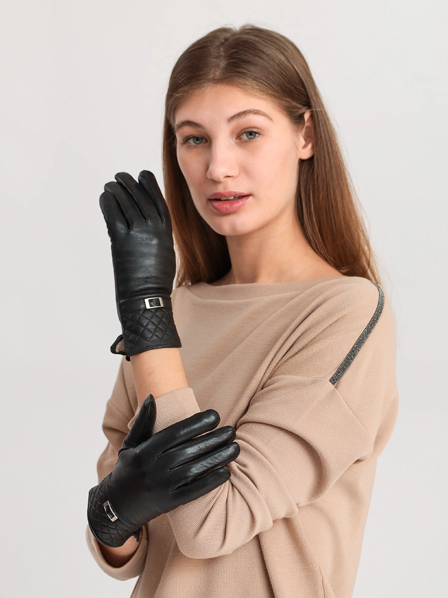 Кожаные перчатки со стежкой
